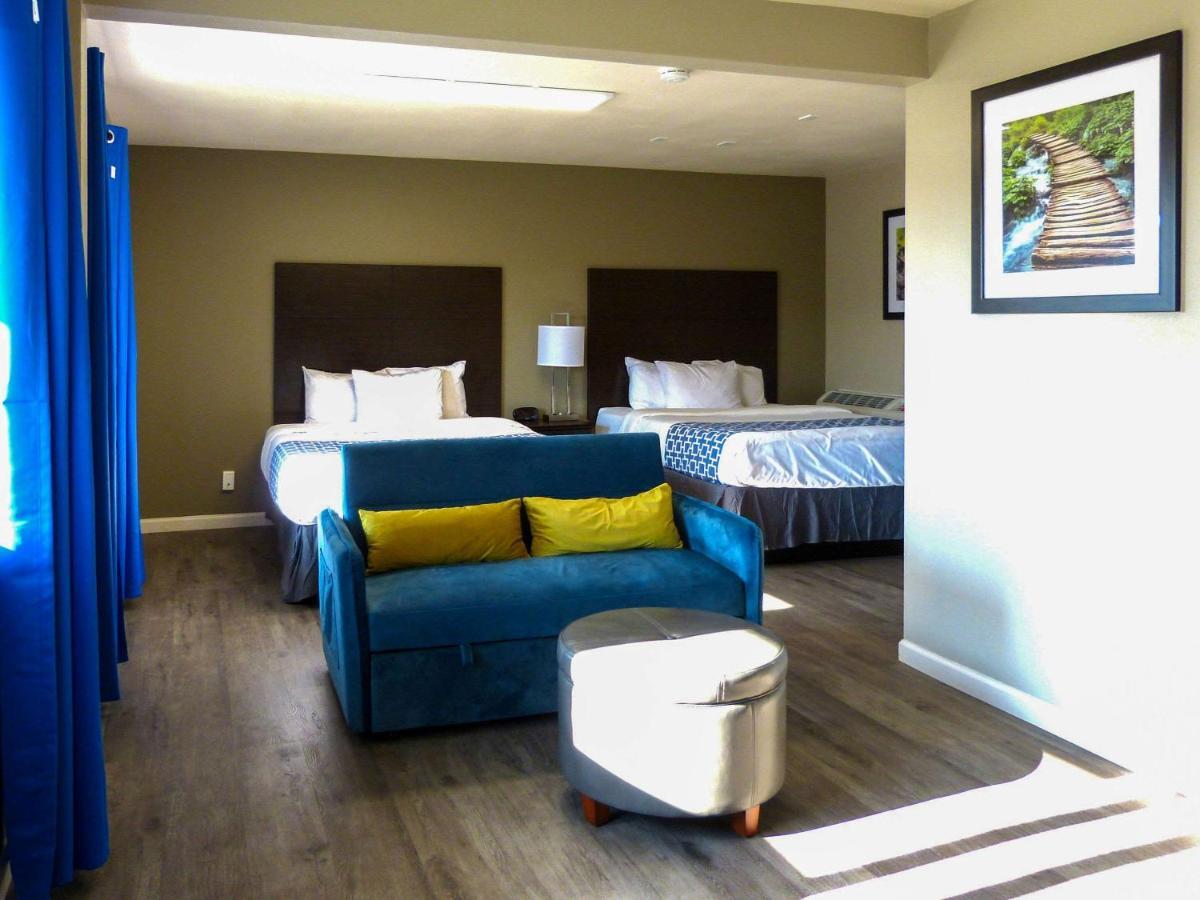 أونتاريو Rodeway Inn & Suites المظهر الخارجي الصورة